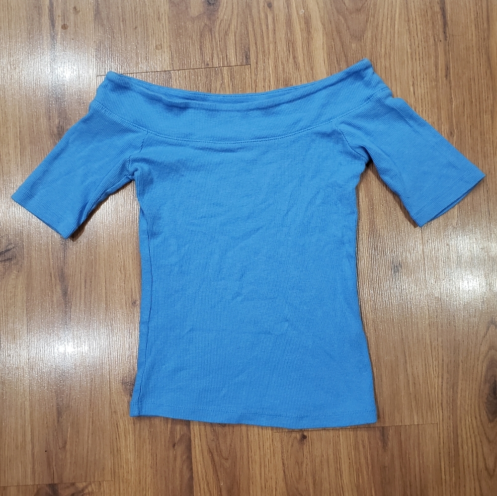 Blue fitted off-shoulder crop top!